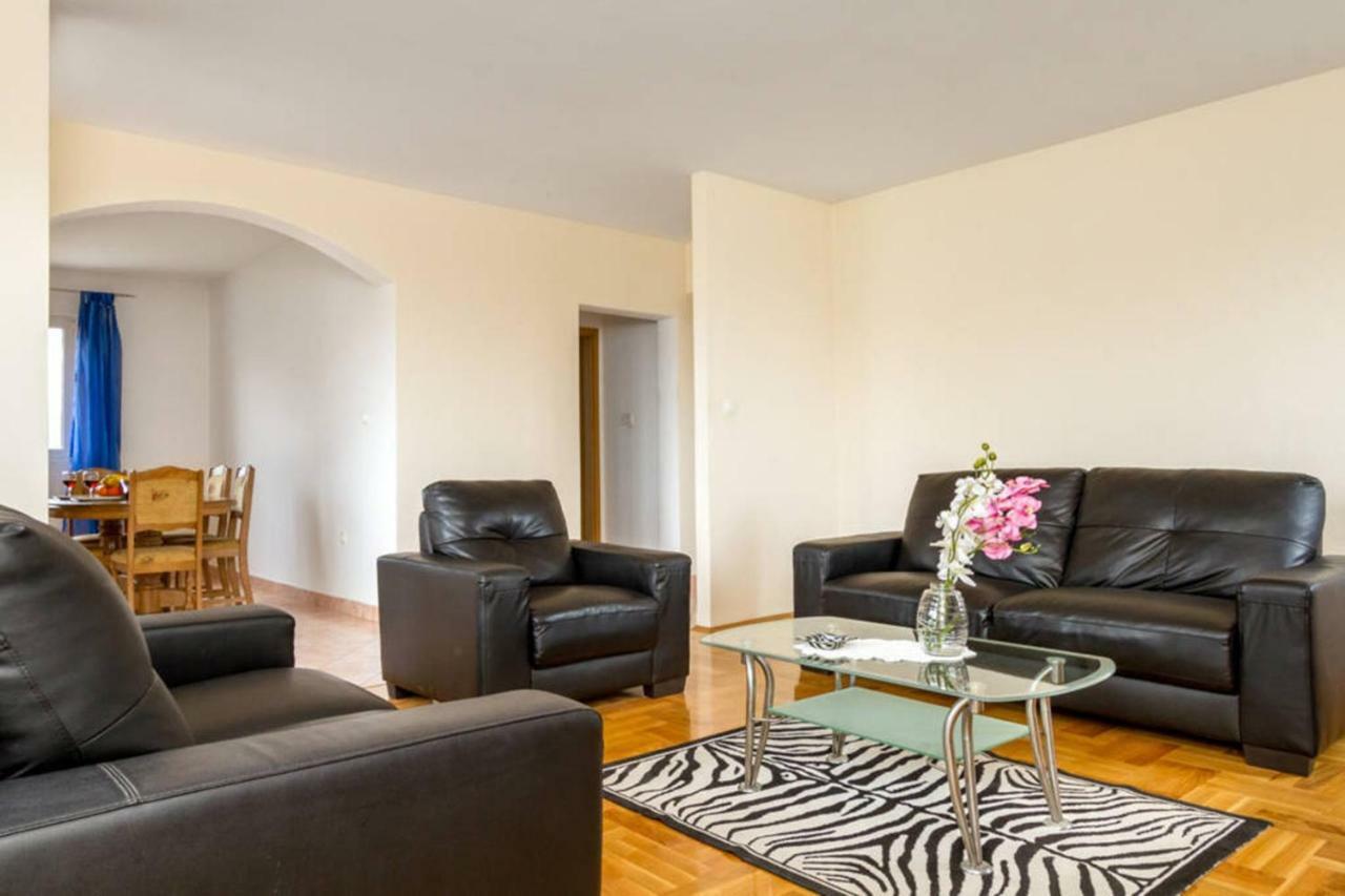 Apartments Ukic Kaštela エクステリア 写真
