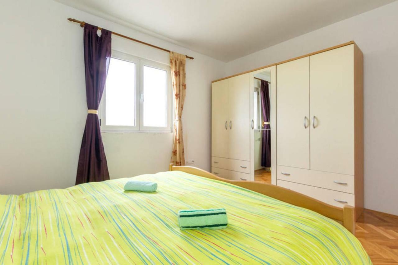 Apartments Ukic Kaštela エクステリア 写真