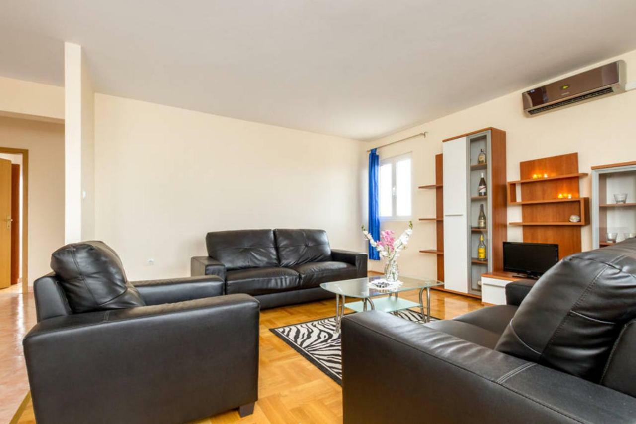 Apartments Ukic Kaštela エクステリア 写真