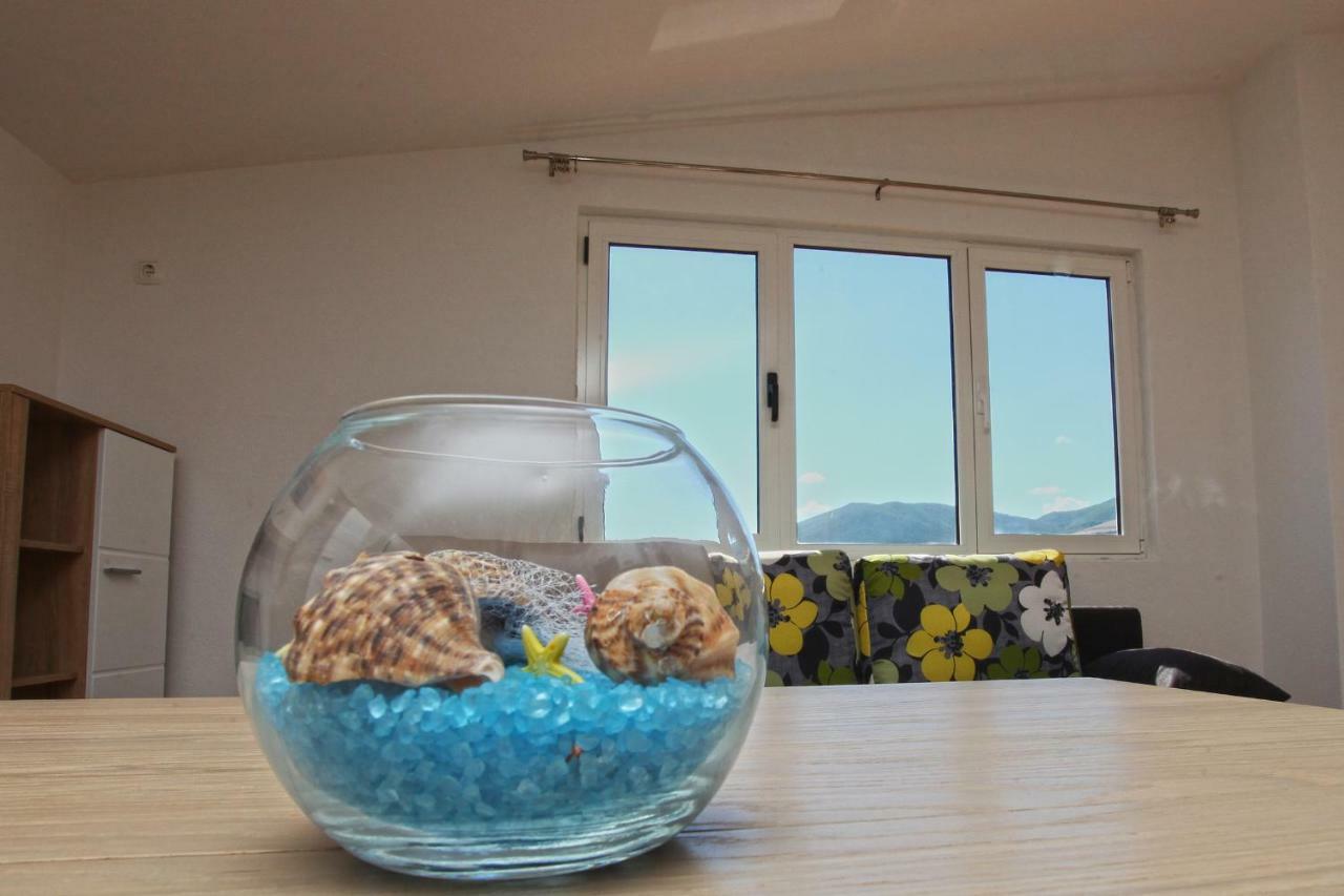 Apartments Ukic Kaštela エクステリア 写真