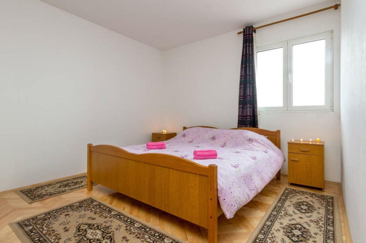 Apartments Ukic Kaštela エクステリア 写真